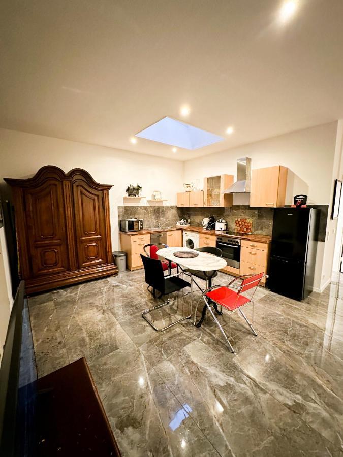Downtown Apartments Theatre Баден-Баден Екстериор снимка